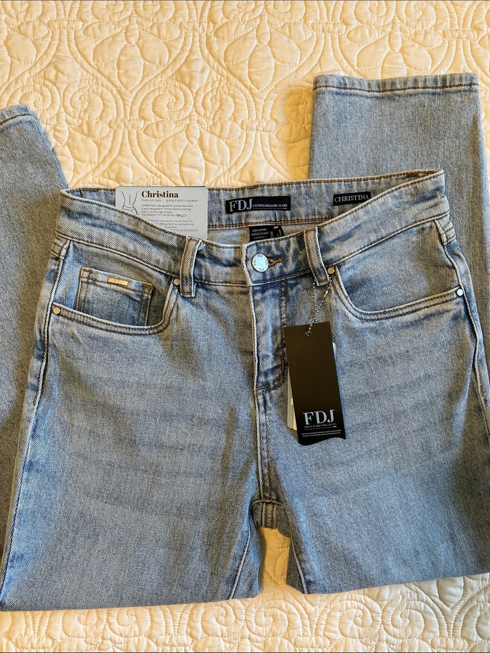FDJ Christina Straight Crop Powder Wash